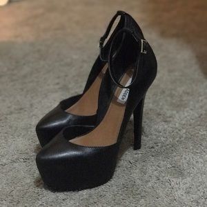 Steve Madden - Women’s Deeny Platform Pump